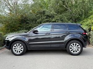 Land Rover Range Rover Evoque 2.0 eD4 SE Tech FWD Euro 6 (s/s) 5dr