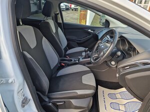 Ford Focus 1.0 Zetec 5dr