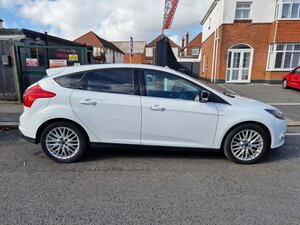 Ford Focus 1.0 Zetec 5dr