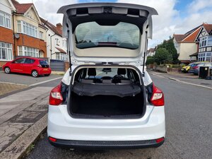 Ford Focus 1.0 Zetec 5dr