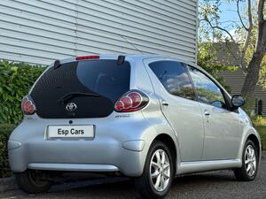 Toyota AYGO 1.0 VVT-i Mode Euro 5 5dr