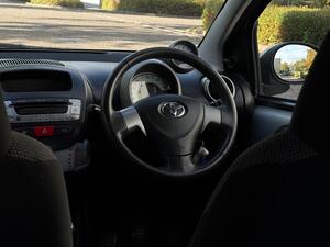 Toyota AYGO 1.0 VVT-i Mode Euro 5 5dr