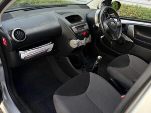 Toyota AYGO 1.0 VVT-i Mode Euro 5 5dr