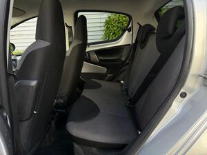 Toyota AYGO 1.0 VVT-i Mode Euro 5 5dr