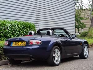 Mazda MX-5 1.8i Icon Euro 4 2dr