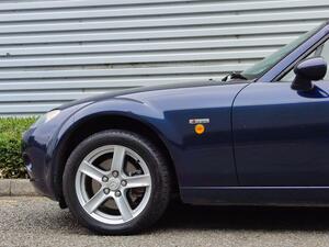 Mazda MX-5 1.8i Icon Euro 4 2dr