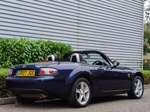 Mazda MX-5 1.8i Icon Euro 4 2dr