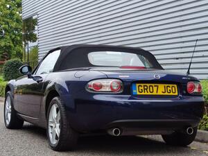Mazda MX-5 1.8i Icon Euro 4 2dr