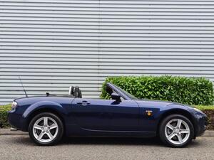 Mazda MX-5 1.8i Icon Euro 4 2dr