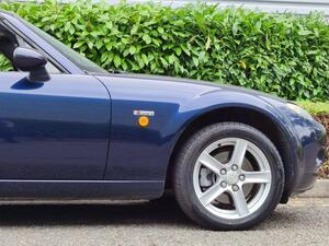 Mazda MX-5 1.8i Icon Euro 4 2dr