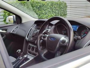 Ford Focus 1.6 TDCi Zetec Navigator Euro 5 (s/s) 5dr