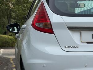 Ford Fiesta 1.4 Zetec 5dr
