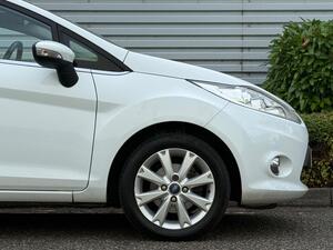 Ford Fiesta 1.4 Zetec 5dr