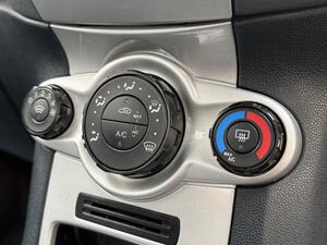 Ford Fiesta 1.4 Zetec 5dr