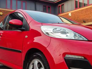 Peugeot 107 1.0 12V Allure Euro 5 3dr