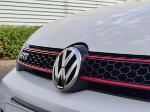 Volkswagen Golf 2.0 TSI GTI Hatchback 3dr Petrol DSG EURO 5 (210 PS)