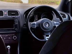 Volkswagen Golf 2.0 TSI GTI Hatchback 3dr Petrol DSG EURO 5 (210 PS)