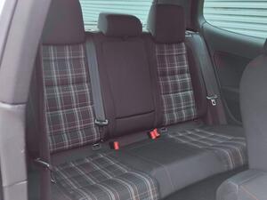 Volkswagen Golf 2.0 TSI GTI Hatchback 3dr Petrol DSG EURO 5 (210 PS)