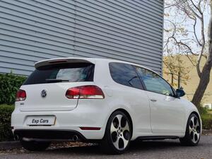 Volkswagen Golf 2.0 TSI GTI Hatchback 3dr Petrol DSG EURO 5 (210 PS)