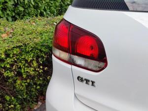 Volkswagen Golf 2.0 TSI GTI Hatchback 3dr Petrol DSG EURO 5 (210 PS)