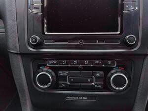 Volkswagen Golf 2.0 TSI GTI Hatchback 3dr Petrol DSG EURO 5 (210 PS)