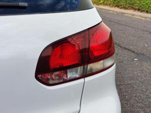 Volkswagen Golf 2.0 TSI GTI Hatchback 3dr Petrol DSG EURO 5 (210 PS)