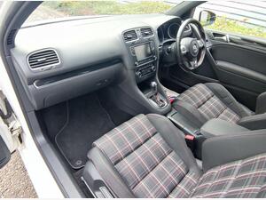 Volkswagen Golf 2.0 TSI GTI Hatchback 3dr Petrol DSG EURO 5 (210 PS)