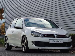 Volkswagen Golf 2.0 TSI GTI Hatchback 3dr Petrol DSG EURO 5 (210 PS)
