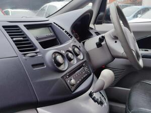 Mitsubishi Grandis 2.4 Warrior 5dr