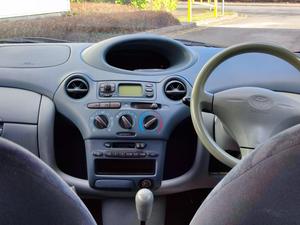 Toyota Yaris 1.3 VVT-i 16v GLS 5dr