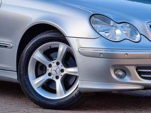 Mercedes-Benz C Class 2.5 C230 Avantgarde SE 7G-Tronic 4dr