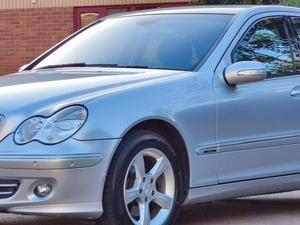 Mercedes-Benz C Class 2.5 C230 Avantgarde SE 7G-Tronic 4dr