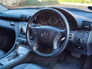 Mercedes-Benz C Class 2.5 C230 Avantgarde SE 7G-Tronic 4dr