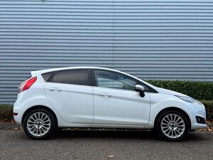 Ford Fiesta 1.0T EcoBoost Titanium EURO 5 (s/s) 5dr