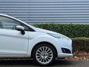 Ford Fiesta 1.0T EcoBoost Titanium EURO 5 (s/s) 5dr