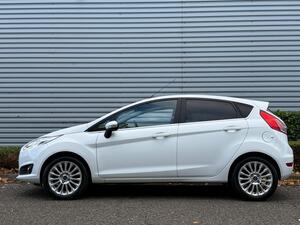 Ford Fiesta 1.0T EcoBoost Titanium EURO 5 (s/s) 5dr