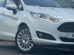 Ford Fiesta 1.0T EcoBoost Titanium EURO 5 (s/s) 5dr