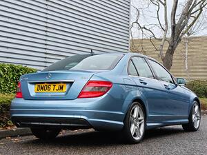 Mercedes-Benz C Class 2.1 C250 CDI BlueEfficiency Sport AUTO EURO 5 4dr