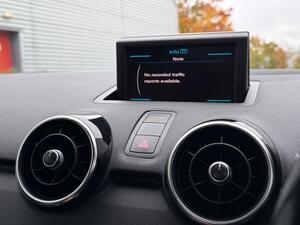 Audi A1 1.6 TDI Sport EURO 5 (s/s) 3dr