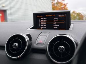 Audi A1 1.6 TDI Sport EURO 5 (s/s) 3dr