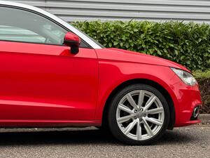 Audi A1 1.6 TDI Sport EURO 5 (s/s) 3dr