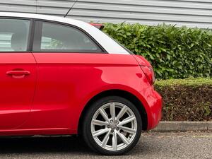 Audi A1 1.6 TDI Sport EURO 5 (s/s) 3dr