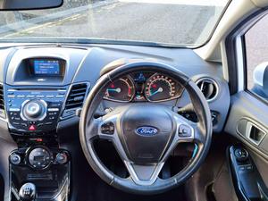 Ford Fiesta 1.5 TDCi Titanium Euro 5 5dr