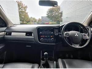Mitsubishi Outlander 2.2 DI-D GX3 4WD Euro 5 (s/s) 5dr
