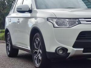 Mitsubishi Outlander 2.2 DI-D GX3 4WD Euro 5 (s/s) 5dr