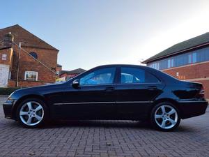 Mercedes-Benz C Class 3.0 C320 CDI Avantgarde SE 7G-Tronic 4dr