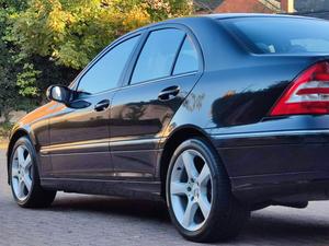 Mercedes-Benz C Class 3.0 C320 CDI Avantgarde SE 7G-Tronic 4dr