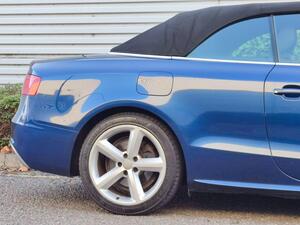 Audi A5 Cabriolet 2.0 TDI S LINE Multitronic EURO 5 (s/s) 2dr