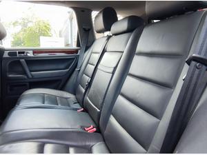Volkswagen Touareg 2.5 TDI DPF SE 5dr