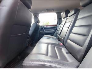 Volkswagen Touareg 2.5 TDI DPF SE 5dr